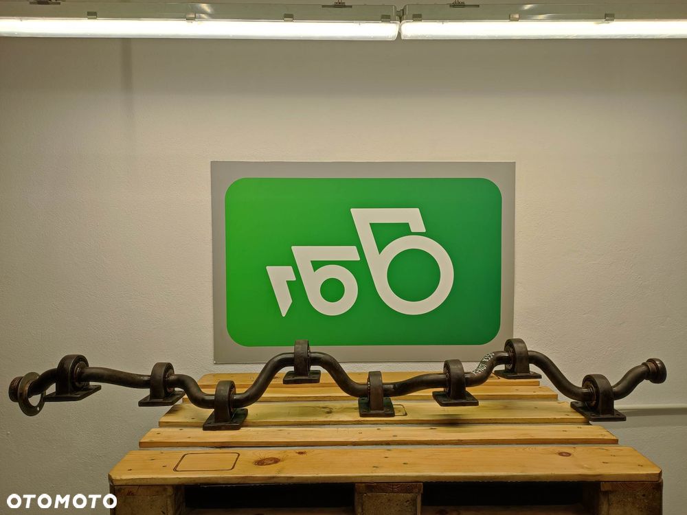 Wał wytrząsacza kombajn Fendt 8350 - 1