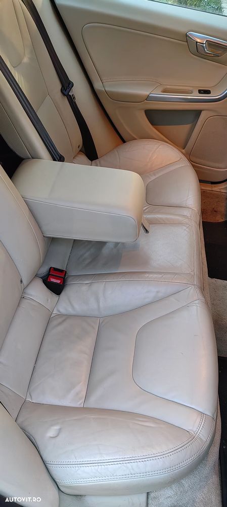 Volvo S60 D5 Start-Stop Basic - 11