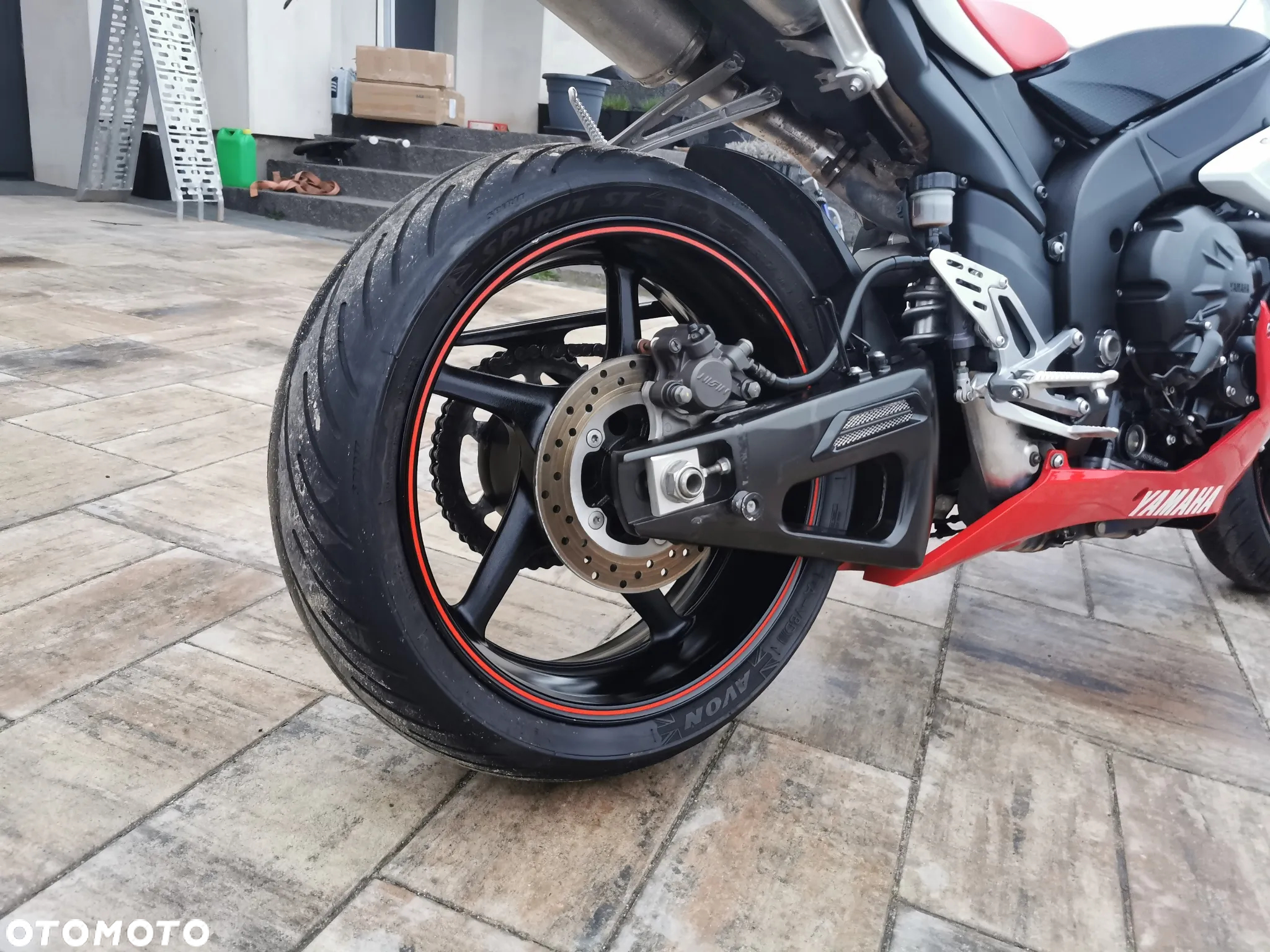 Yamaha R1 - 19