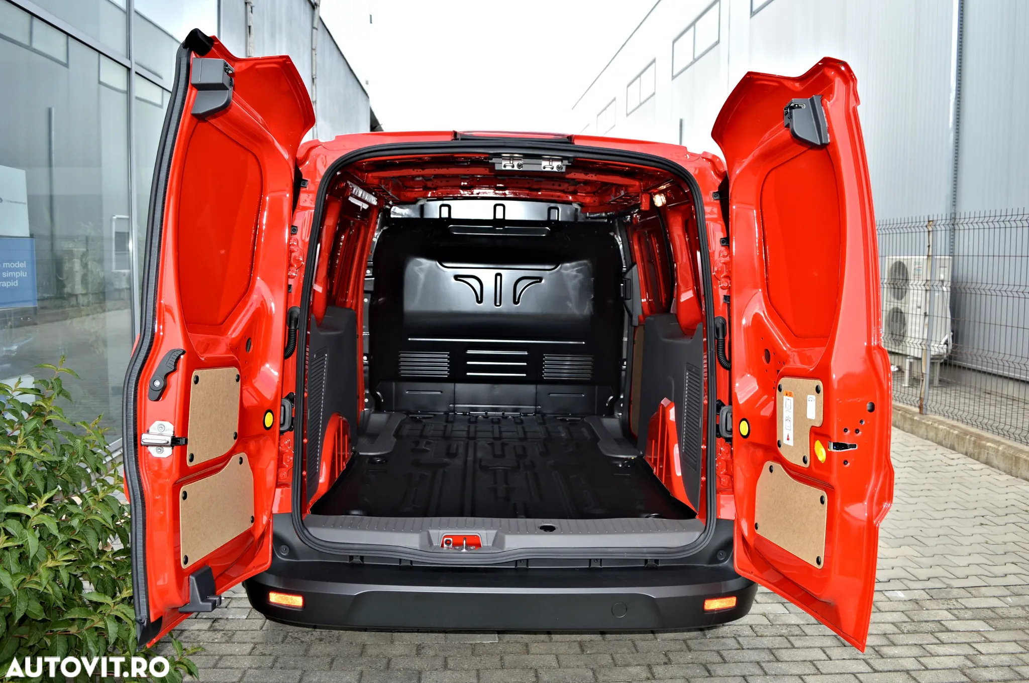 Ford Transit Connect - 19