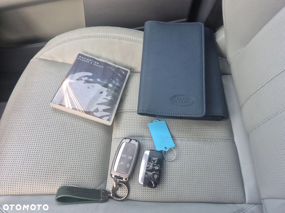 Land Rover Discovery Sport - 31