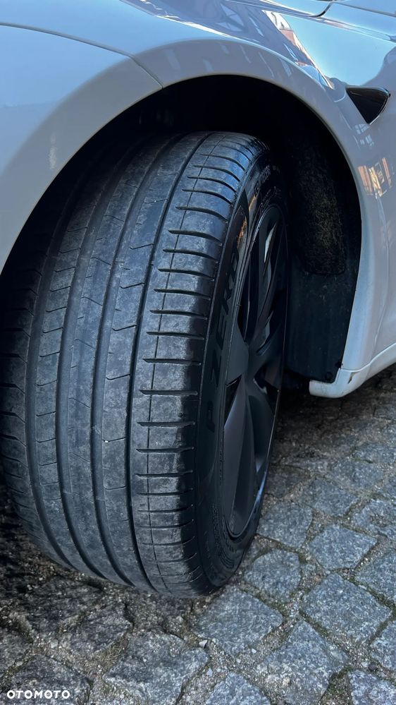 Tesla Model S Long Range - 15