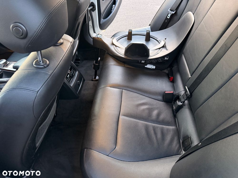 BMW Seria 3 - 16