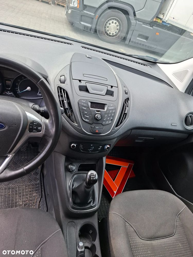 Ford Transit Courier Trend - 12
