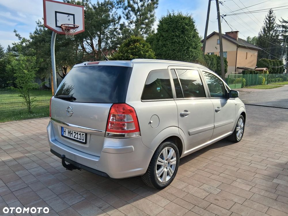Opel Zafira 1.8 Family Plus - 22