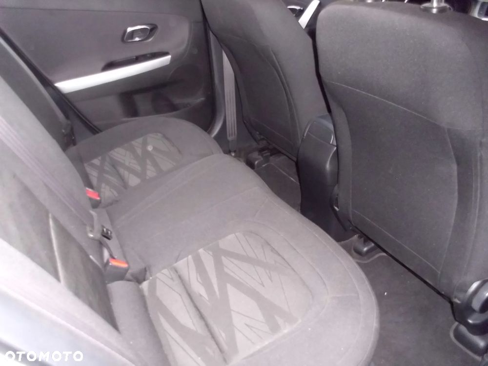 Kia Ceed - 37
