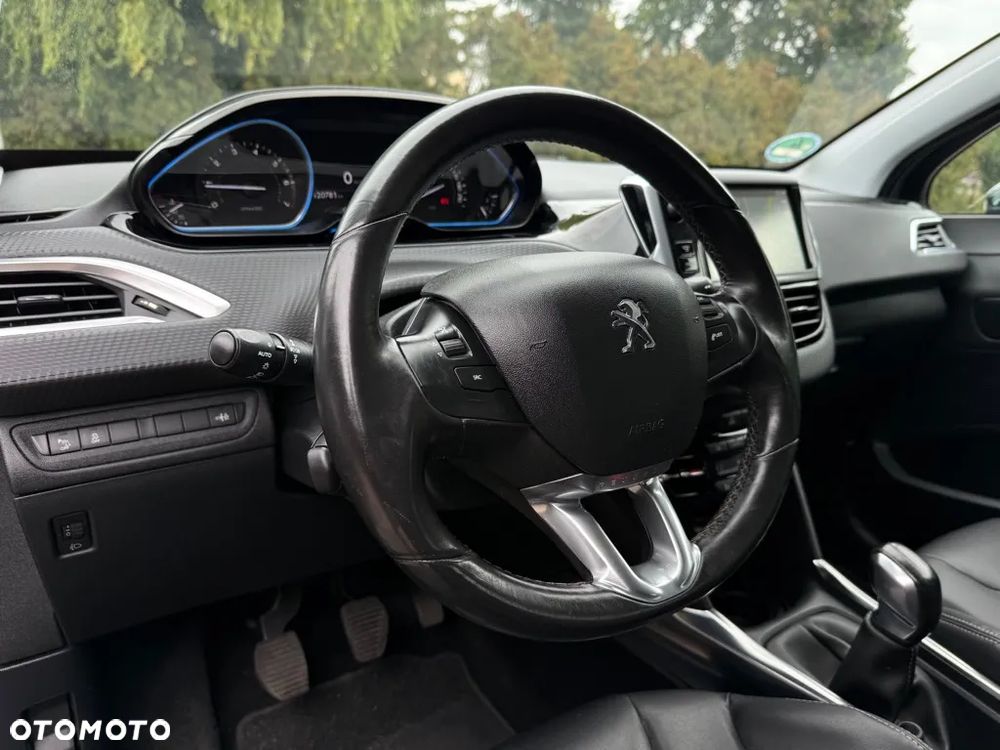 Peugeot 2008 - 6