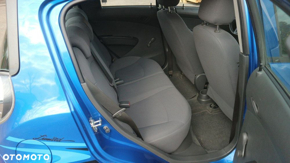 Chevrolet Spark 1.0 Base - 29