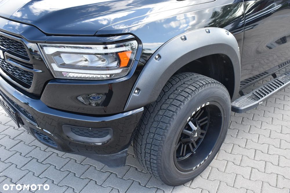 Dodge RAM - 10