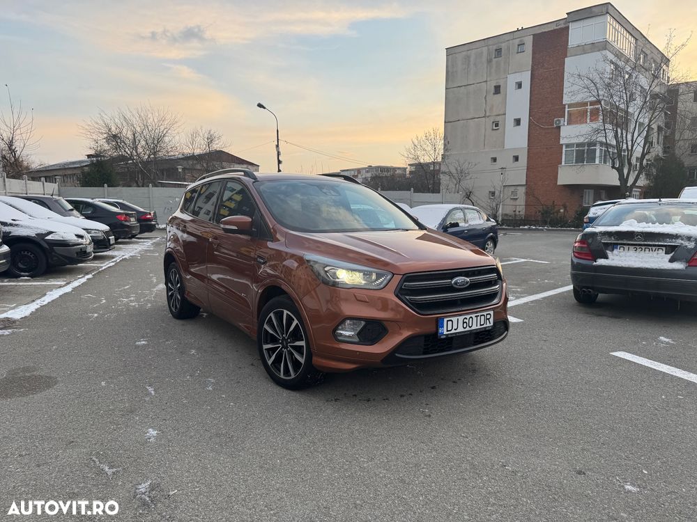 Ford Kuga 2.0 TDCi 4x4 Aut. ST-Line - 4