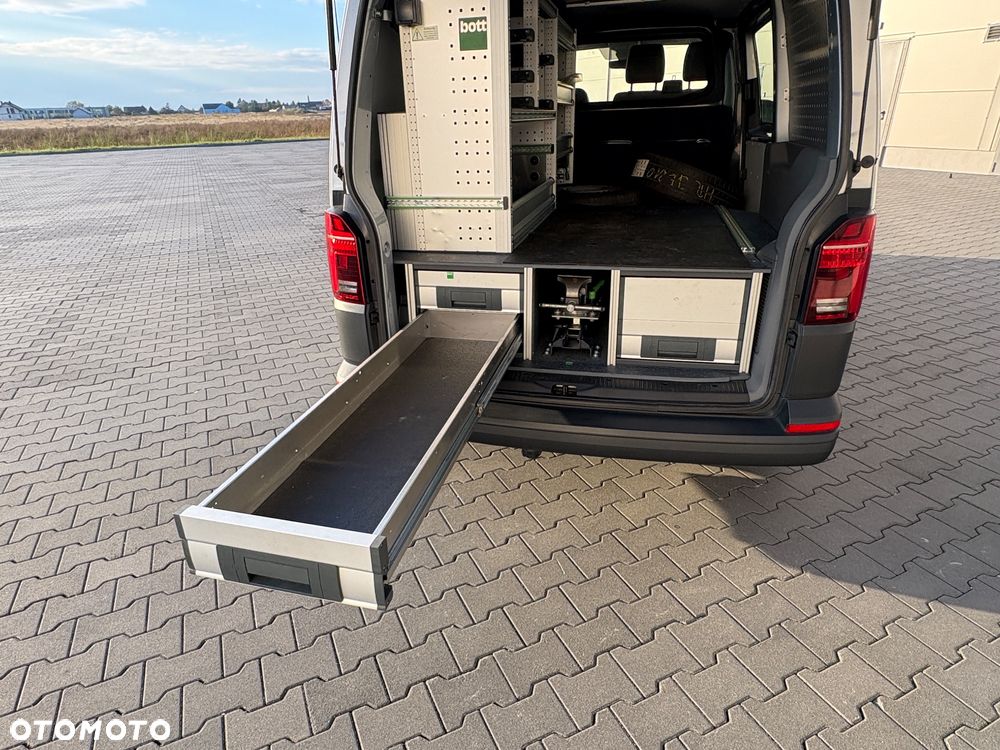 Volkswagen Transporter T6.1 - 32