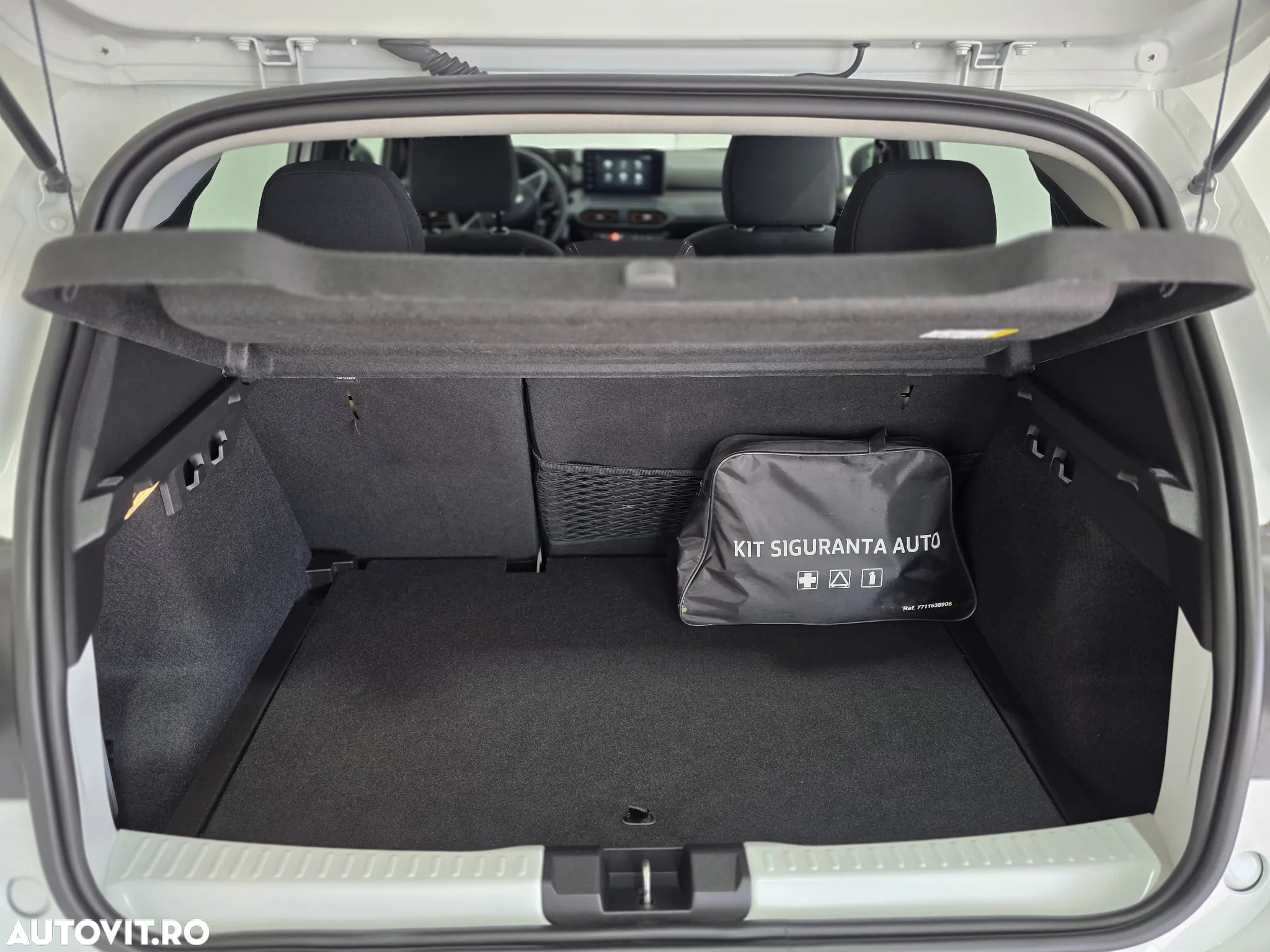 Dacia Sandero Stepway TCe 90 MT6 Comfort - 10