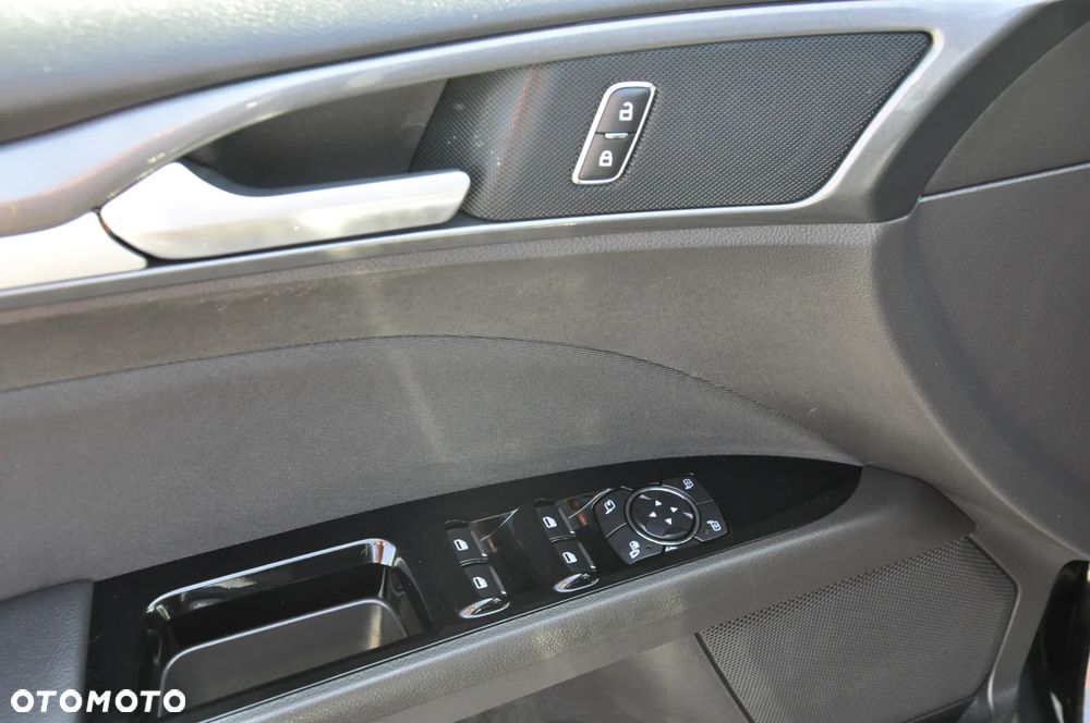 Ford Mondeo 2.0 EcoBlue Titanium - 12