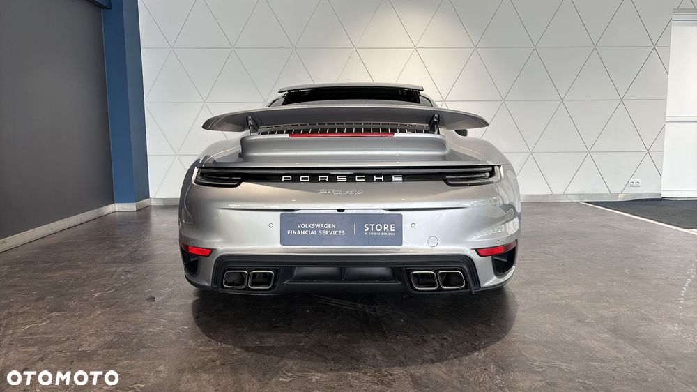 Porsche 911 Turbo - 5