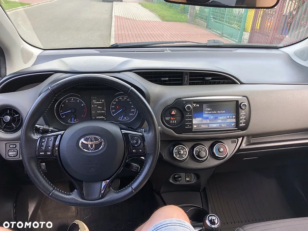Toyota Yaris 1.5 Premium - 13