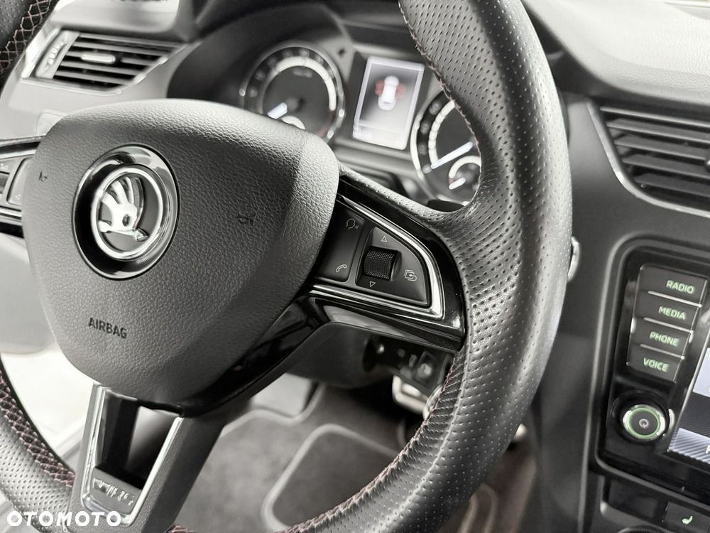 Skoda Octavia 2.0 TDI RS DSG - 28