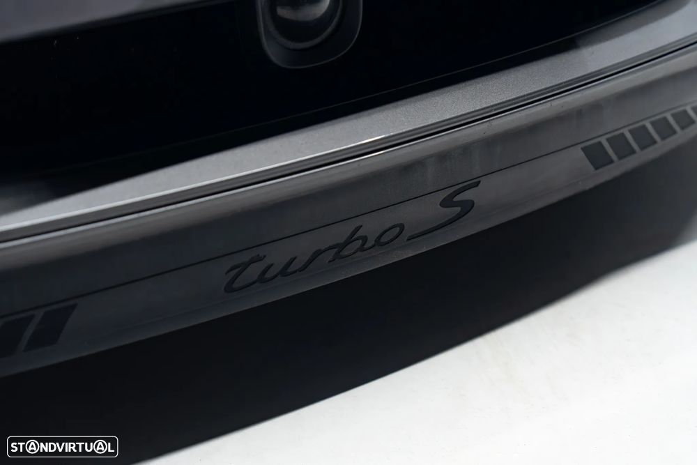 Porsche 911 (991) Turbo S Cabriolet - 8