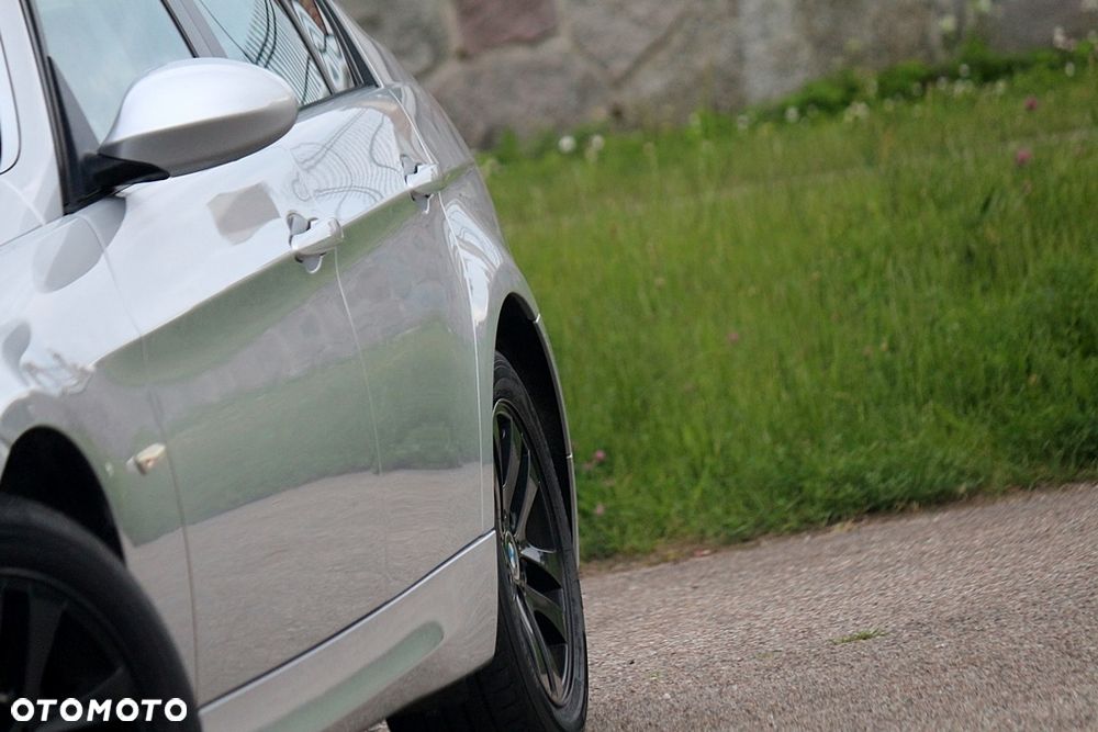 BMW Seria 3 318i Edition Exclusive - 8
