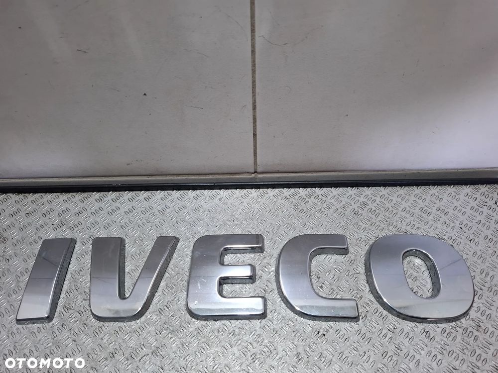 Emblemat na maskę logo Iveco Daily 2016 rok - 1
