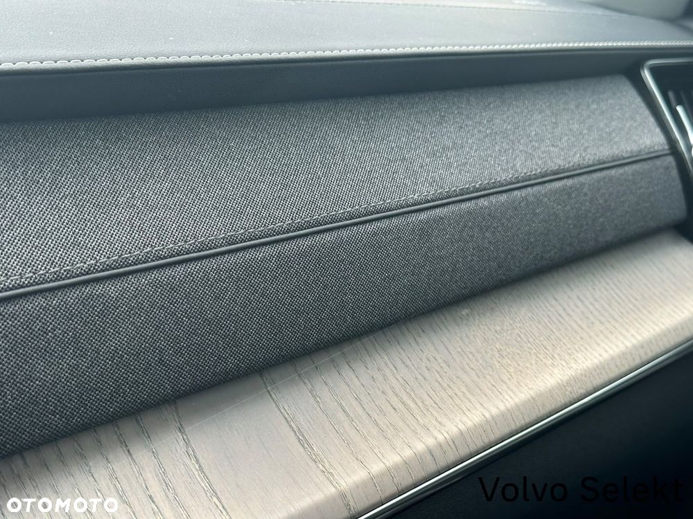 Volvo XC 90 - 32