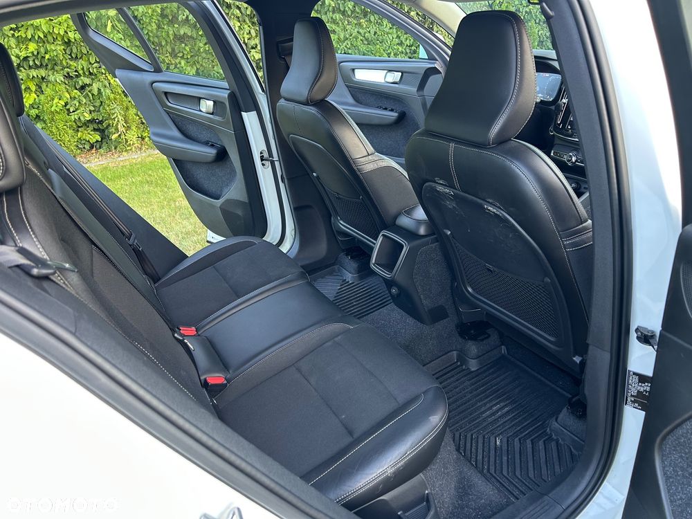Volvo XC 40 D3 SCR - 13