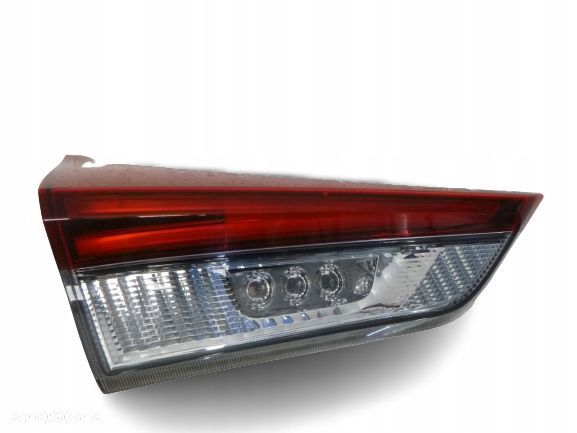 TOYOTA AURIS LAMPA LEWY TYŁ W KLAPĘ LEWA TYLNA hatchback - 1