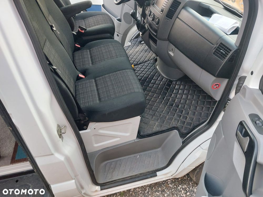 Mercedes-Benz Sprinter - 10