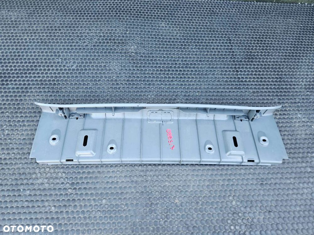 Tapicerka Klapa Osłona Klapy Pas Tylny Bagażnika Plastik BMW 3 E90 LCI 2009r - 17