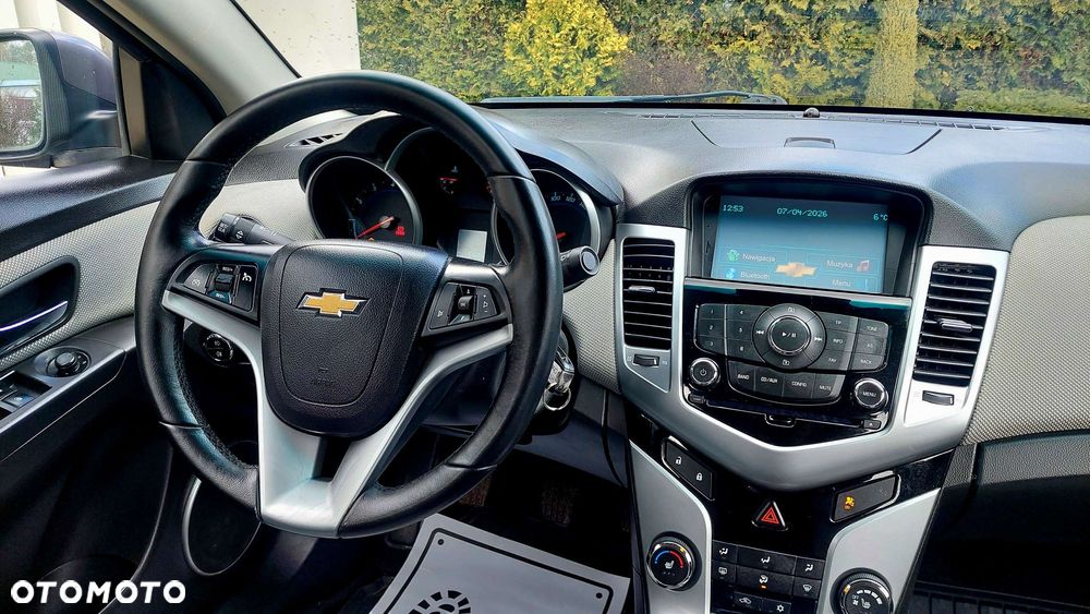 Chevrolet Cruze 1.8 LS - 22