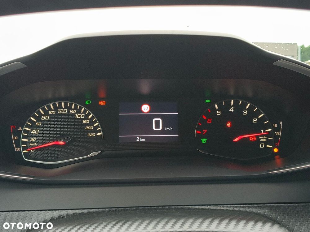 Peugeot 2008 PureTech 100 Business S&S BVM6 - 18