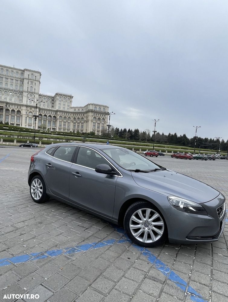 Volvo V40 D2 Summum - 4