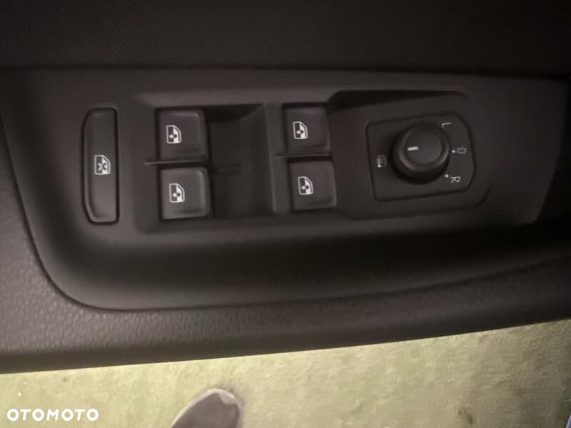 Volkswagen Passat 2.0 TDI EVO Business - 12