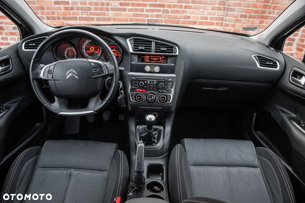 Citroën C4 HDi 90 Attraction - 23