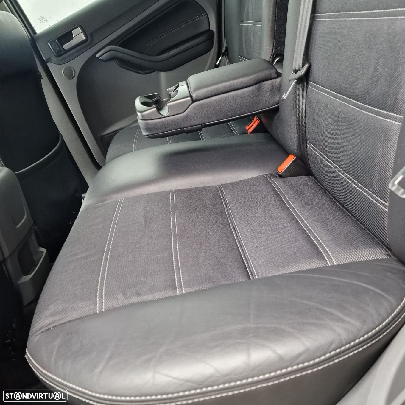 Ford Focus SW 1.6 TDCi Titanium - 27