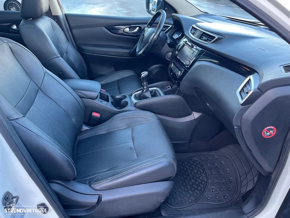 Nissan Qashqai 1.6 dCi Tekna Premium Pele S Alcantara 4x4i - 18
