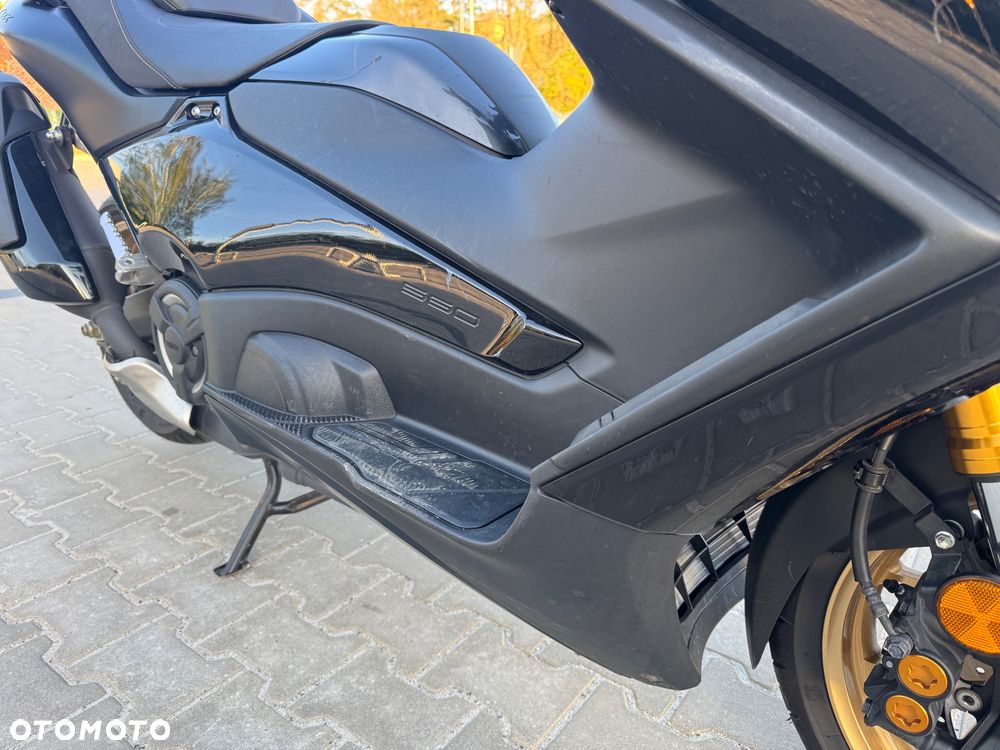 Yamaha Tmax - 23