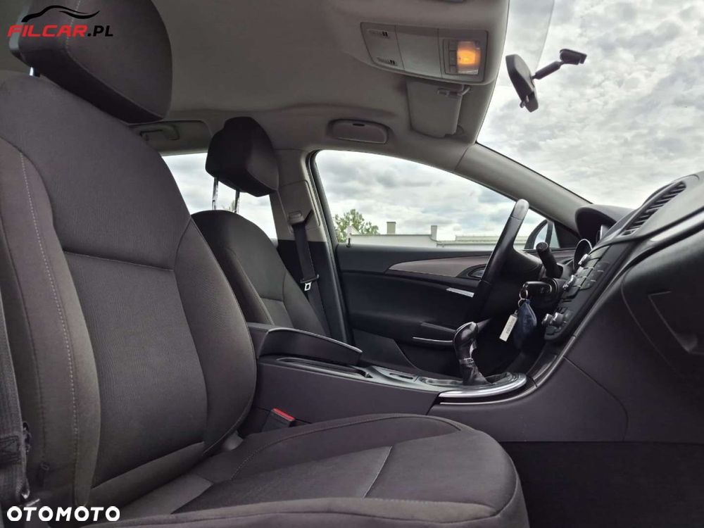 Opel Insignia - 11