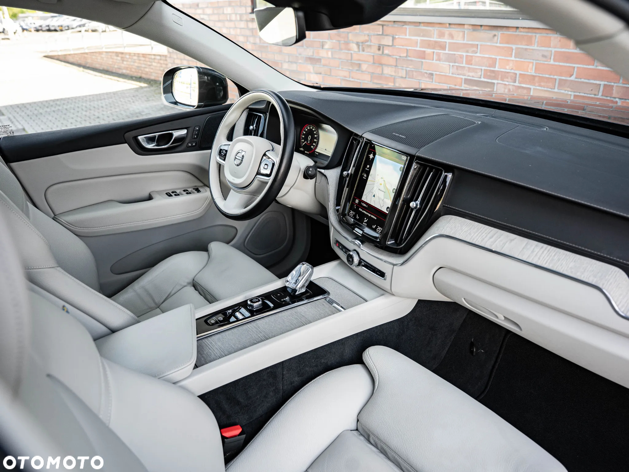 Volvo XC 60 T8 AWD Recharge Geartronic Inscription - 24