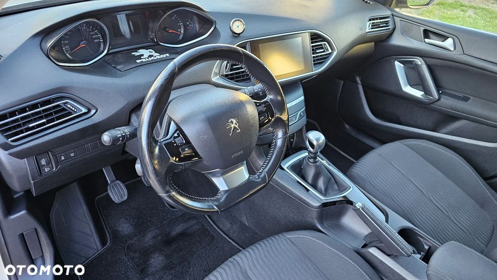 Peugeot 308 1.6 BlueHDi Active S&S - 26