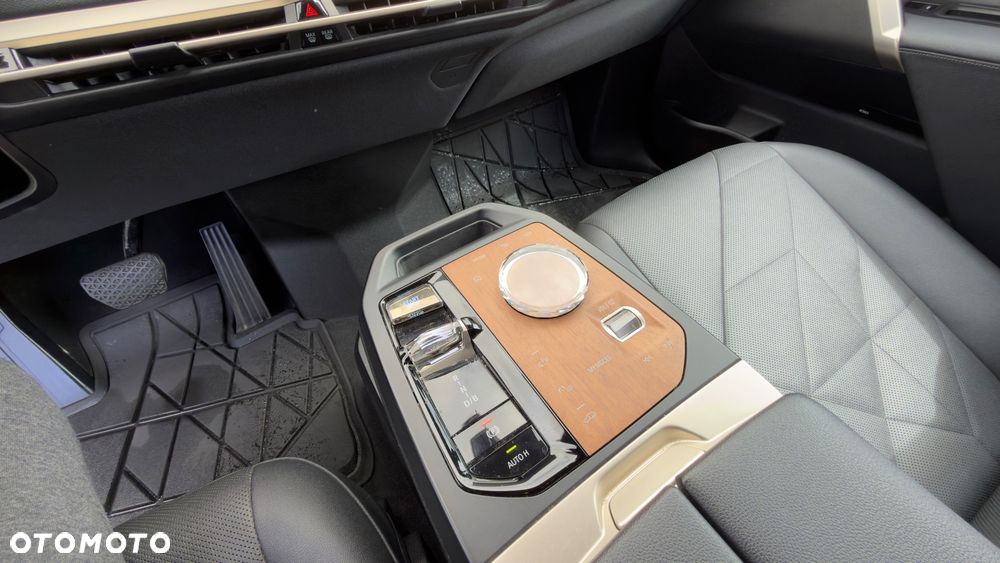 BMW iX xDrive50 111.5kWh Signature - 7