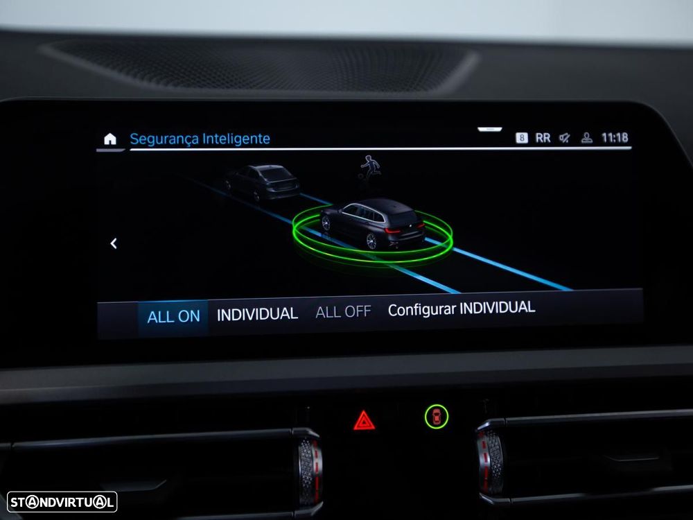 BMW 330 e Auto - 32