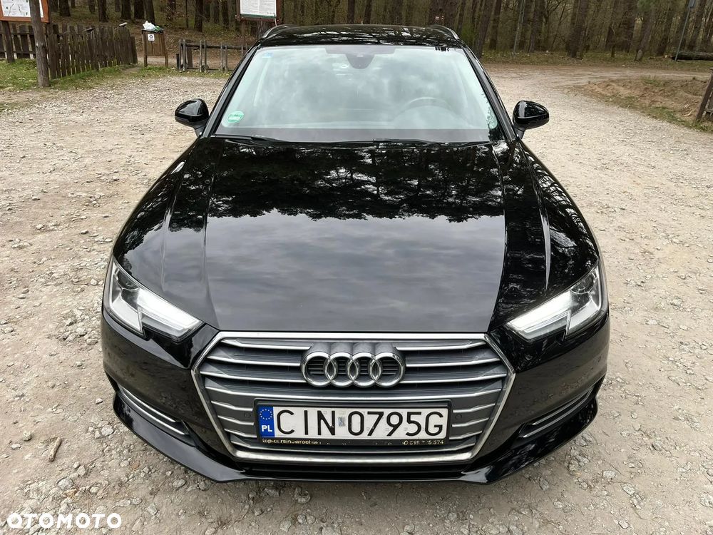 Audi A4 Avant 2.0 TDI Sport S tronic - 4