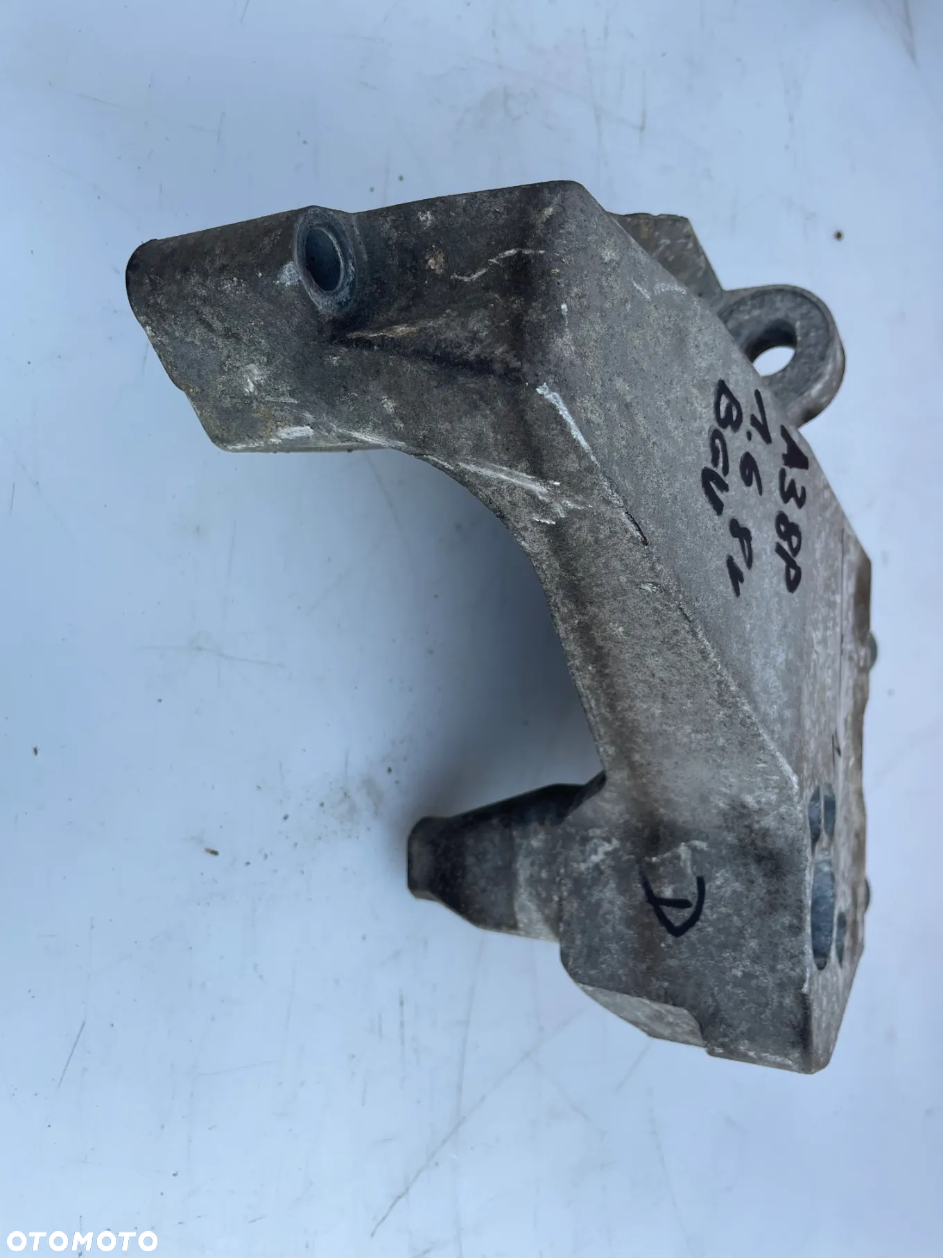 ŁAPA SILNIKA 06F199207D VW GOLF V AUDI A3 8P SEAT SKODA 1.6 BGU 06F199207D - 3