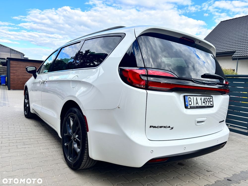 Chrysler Pacifica - 14