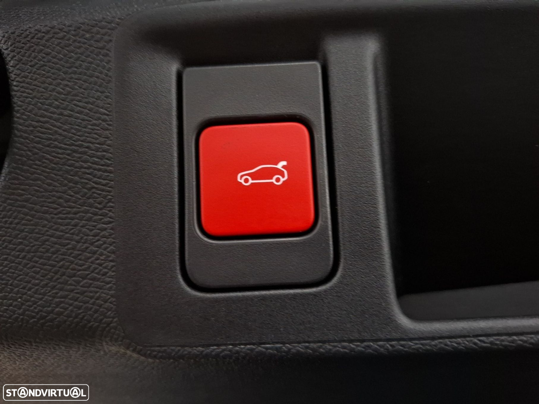 Peugeot e-308 SW 54 kWh GT - 24