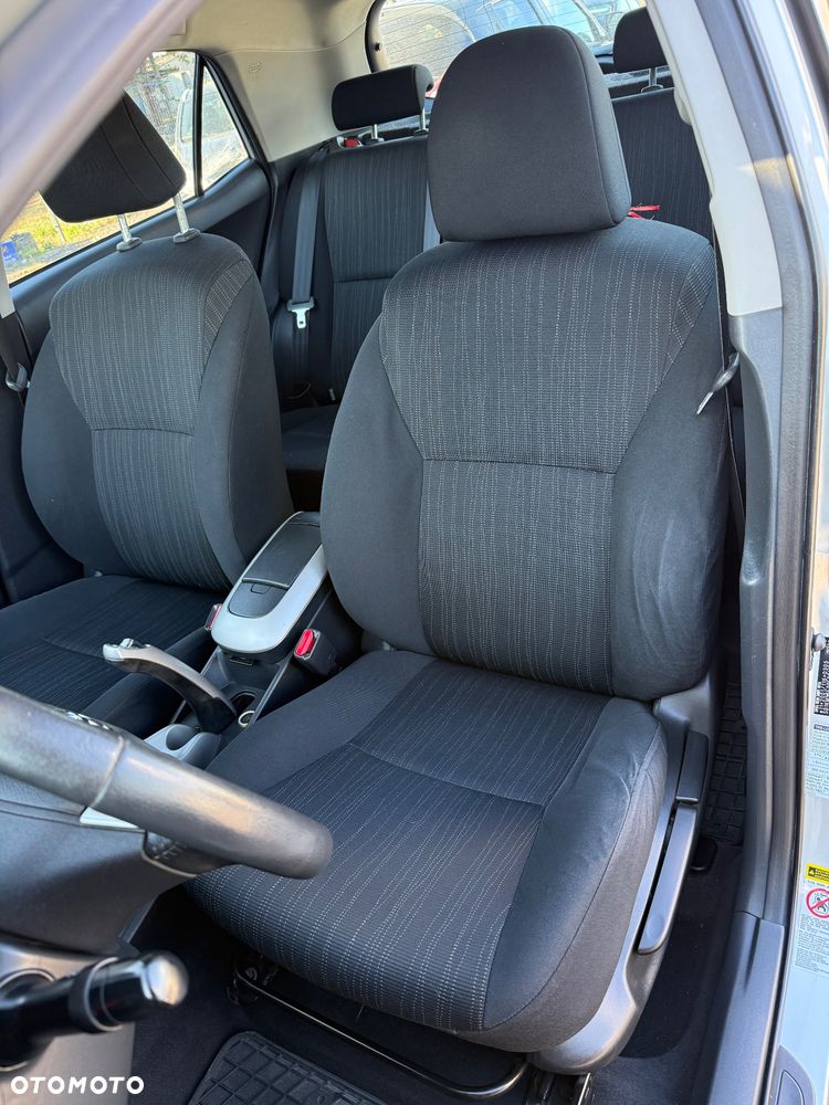 Toyota Auris 1.4 VVT-i Sol - 17