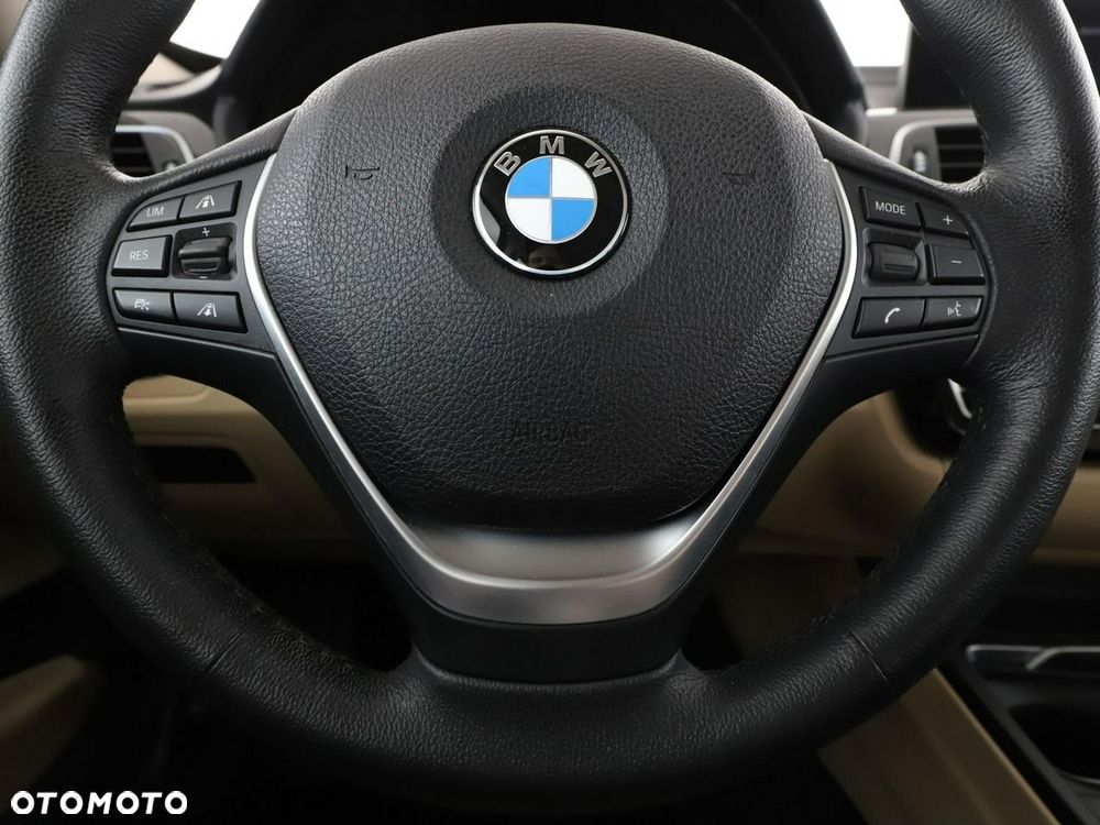BMW Seria 3 320d Luxury Line - 22