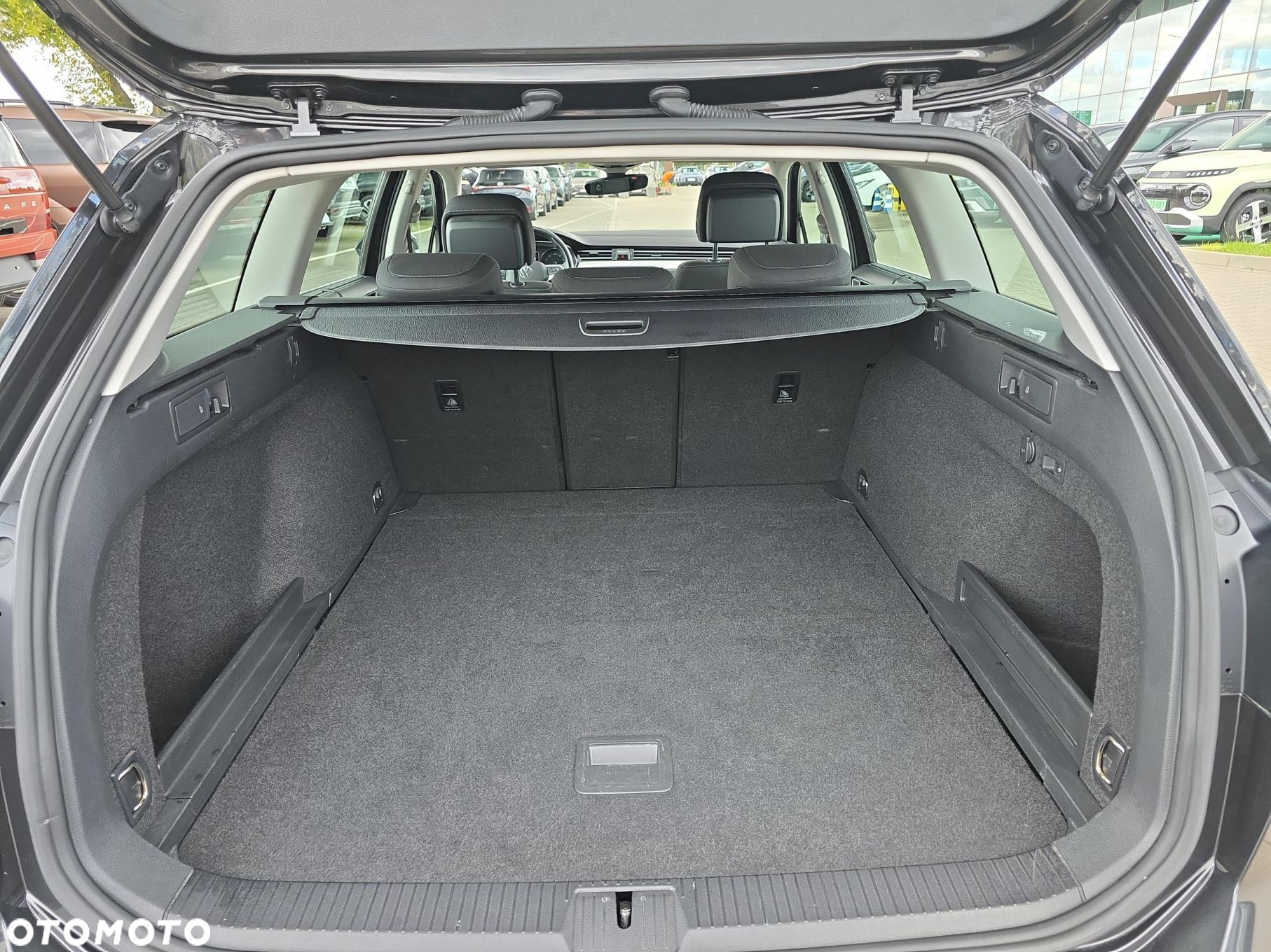 Volkswagen Passat - 10
