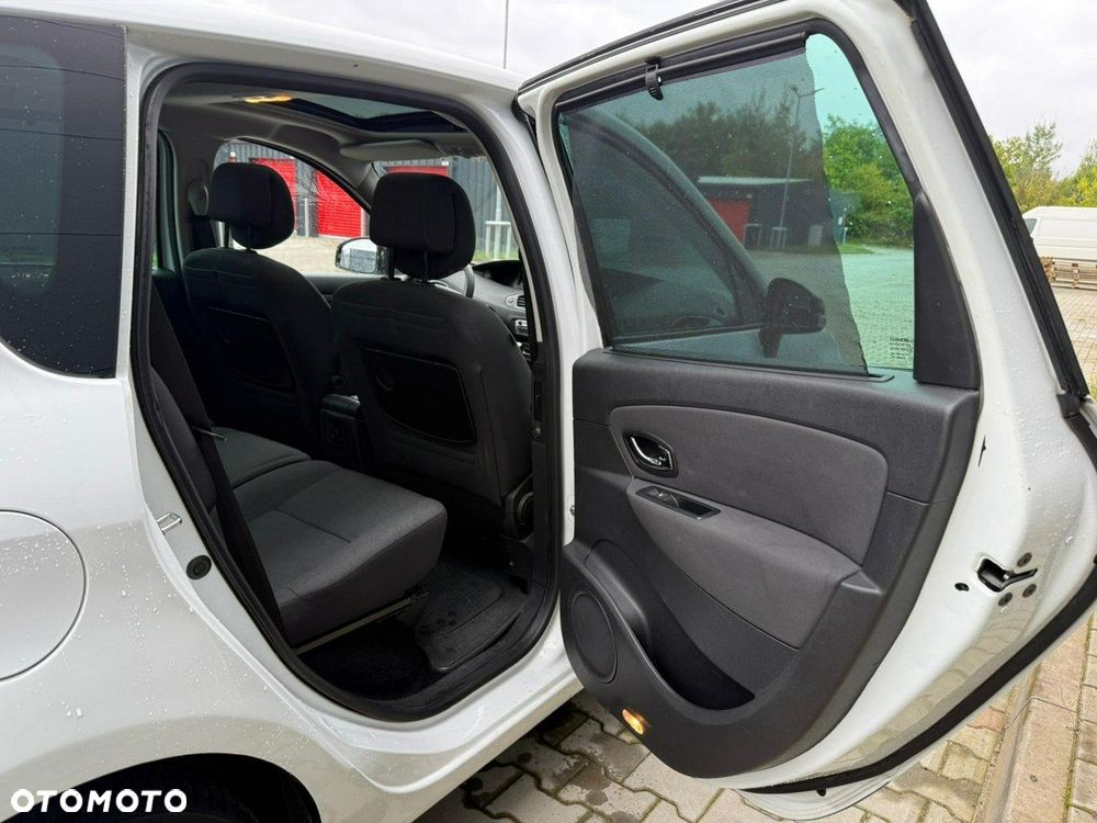 Renault Scenic 1.5 dCi Privilege EDC - 19
