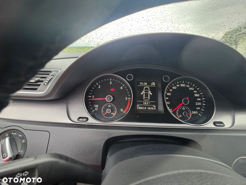 Volkswagen Passat 2.0 TDI Comfortline - 4